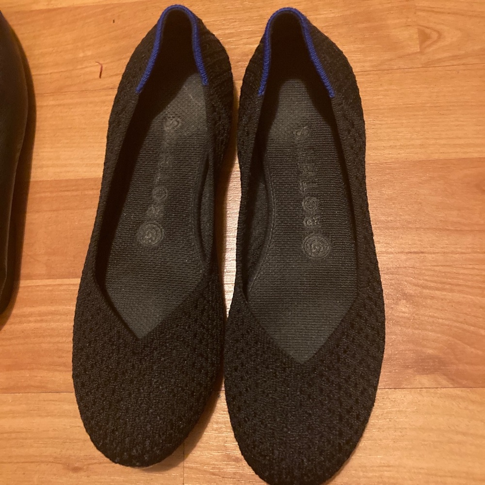 Size 7.5 Rothy’s black honeycomb flats